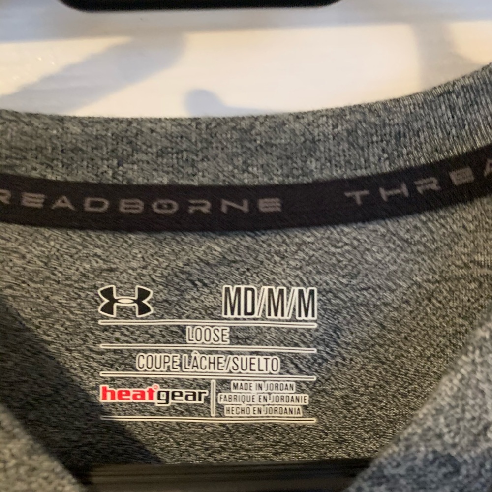 NWT Men’s Under Armour Dry Fit Shirt - Picture 4 of 4
